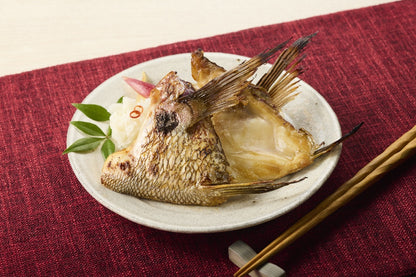 真鯛カマ漬け焼き（瓦そば風仕立て）