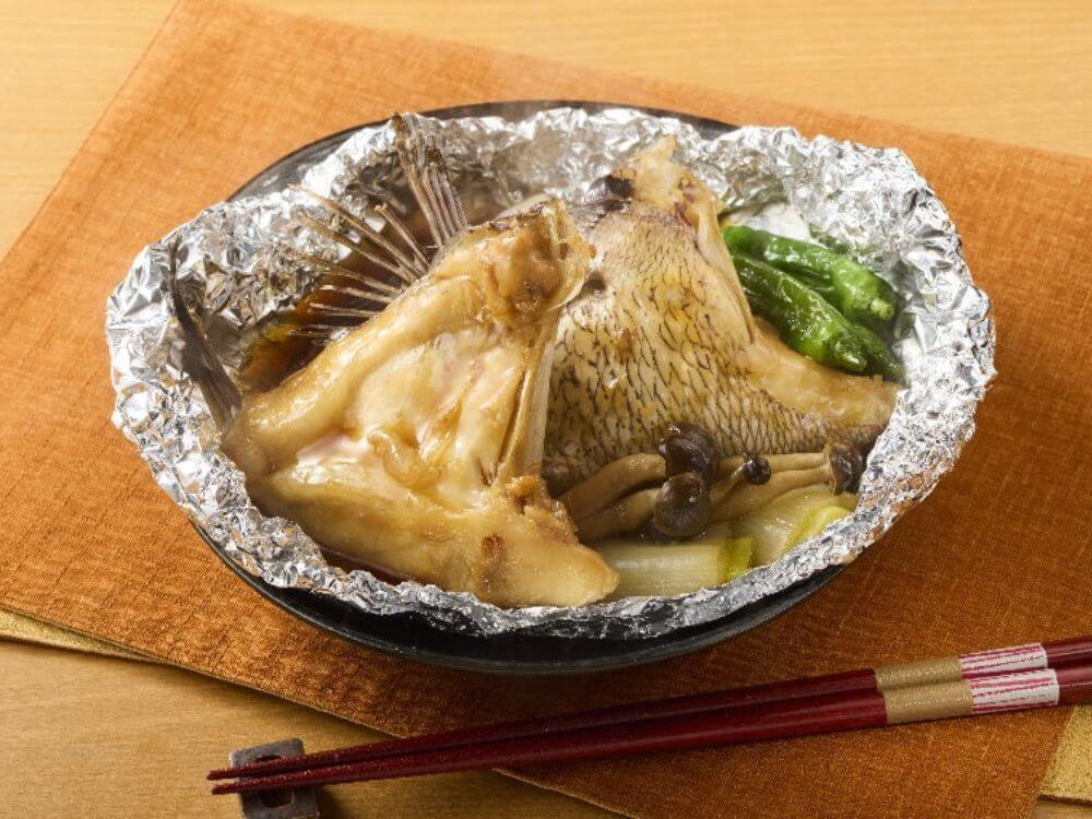 真鯛カマ漬け焼き（瓦そば風仕立て）
